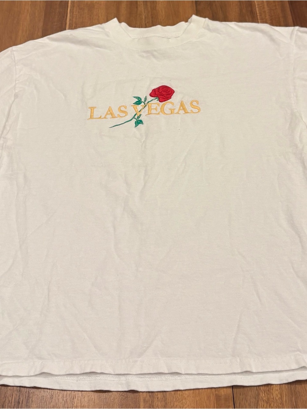 Vintage Y2K Alstyle Las Vegas Rose Embroidered T-Shirt White Large